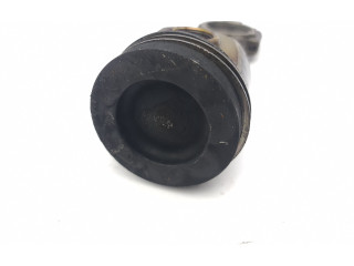  Поршень с шатуном    Volkswagen PASSAT B6  