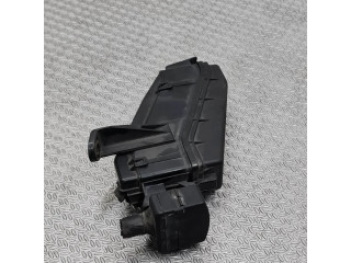   Pojistková skříňka 8266253030, 8500523030   Lexus  200-300 2003