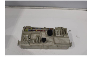 Блок предохранителей 30765015 Volvo C70