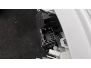 Фонарь освещения передних мест