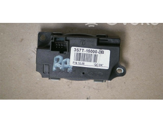 Экран/ дисплей / маленький экран 3S7T-15000-DB Ford Mondeo Mk III