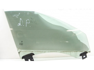 Основное стекло передних дверей (четырехдверного автомобиля)