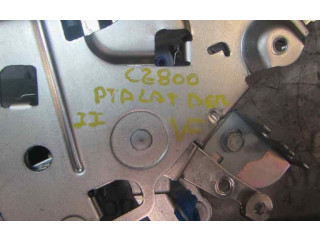 Zámek zadních dveří 825087319R Dacia Dokker 2015