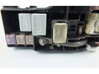 Блок предохранителей 8382P1 Toyota Corolla Verso AR10