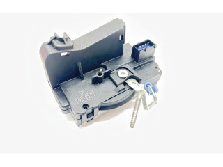 Замок багажника 8200282323, 93851810    Renault Trafic II (X83) 2002 - 2014 года