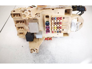 Блок предохранителей  827300d040, 82730-0d040   Toyota Corolla Verso AR10    