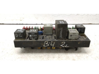 Блок предохранителей 443941822B Audi 80 90 S2 B4