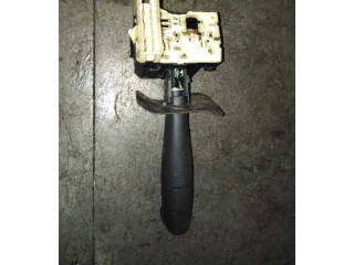 Ручка стеклоочистителей Renault Clio III