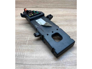 Pojistková skříňka 13223678, 518897004 Opel Vectra C 2002