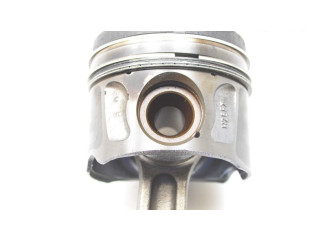  Поршень с шатуном 306DT   Land Rover Range Rover Sport L494  