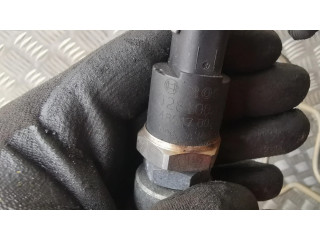Vstřikovací lišta 0445215010, 8658252 Volvo S60 pro naftový motor 2.4