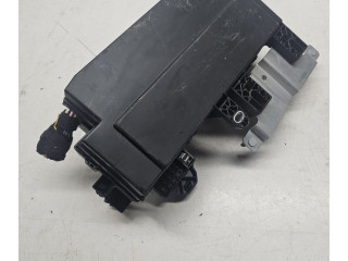 Блок предохранителей Jaguar XE