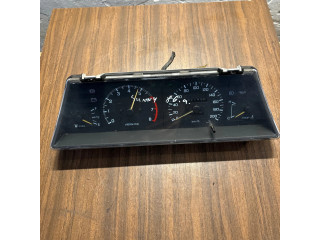 Přístrojová deska Nissan Sunny 1986 NW6300