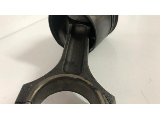 Píst 0840BB BMW 3 E92 E93 pro naftový motor 2.0