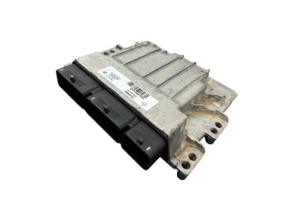 Блок управления двигателя 237106276R   Dacia Duster