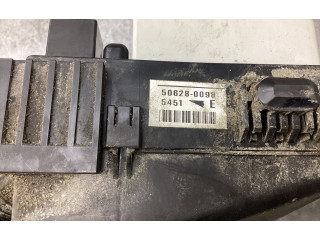 Блок предохранителей 1495D1, G8C218M2B Mitsubishi Grandis