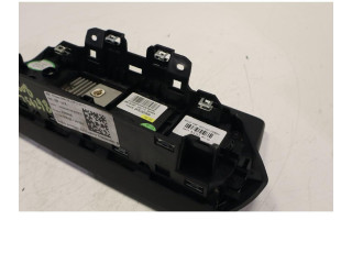 Дисплей 9841452080 Peugeot 2008 II