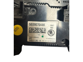 Блок управления климат-контролем 5E0907044K, 5HB01128240 Skoda Octavia Mk3 (5E)