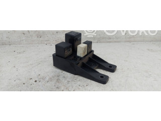 Блок предохранителей  9118038000   Hyundai Sonata    