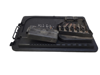 Блок предохранителей 6Q0937550C Skoda Fabia Mk1 (6Y)