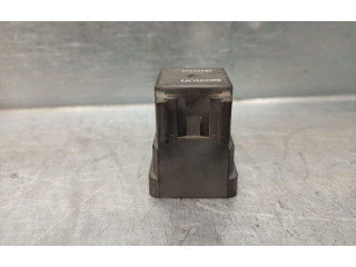 Блок предохранителей 12177235   Chevrolet Captiva    