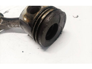 Píst Volkswagen PASSAT B5.5