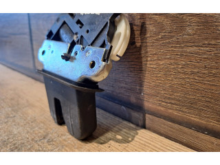 Замок багажника Volkswagen Jetta V 2005 - 2010 года