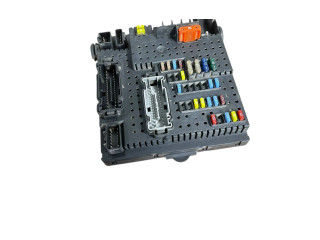 Блок предохранителей 8676391, 12217799 Volvo XC90