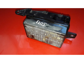 Блок предохранителей MR409811 Mitsubishi Pajero Sport I