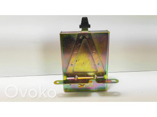 Блок управления АБС RFG518701A Mazda 626