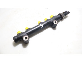 Топливная рампа    Citroen C5  