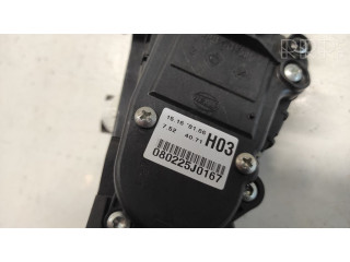 Педаль акселератора