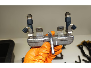 Vstřikovač 182042809 Subaru XV I