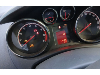 Панель приборов Opel Meriva B