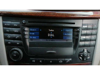 Радио/ проигрыватель CD/DVD / навигация