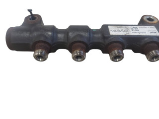 Топливная рампа 9654592680   Volvo V50  