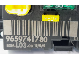 Блок предохранителей 9674780977 Citroen C4 II