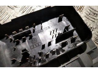 Блок предохранителей 1K0937125A, 1K0937125A Volkswagen Jetta V