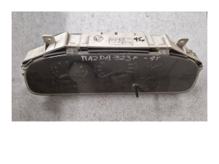 Панель приборов L6611669Z   Mazda 323 F       