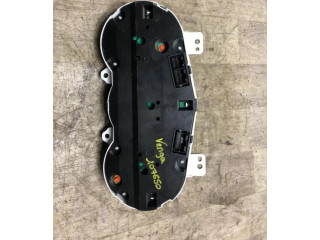 Přístrojová deska  KIA Venga 2010   