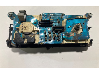 Přístrojová deska Audi 80 90 B2 1985 81117185