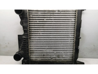 Интеркулер 05142489AA Chrysler Voyager 2.8