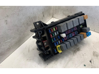 Блок предохранителей 911613E040   KIA Sorento    