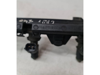 Vstřikovací lišta 036971824A Volkswagen Caddy