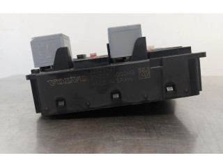 Pojistková skříňka 32322427 Volvo XC60 2022