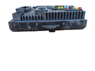 Блок предохранителей 8676391, 12217799   Volvo XC90    