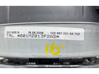 Подушка безопасности водителя 1Z0880201AK Skoda Octavia Mk2 (1Z)