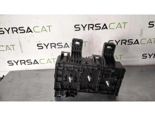 Блок предохранителей    Hyundai Sonata    