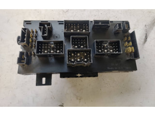 Pojistková skříňka 171941813D Volkswagen PASSAT B3 1991