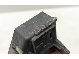 Pojistková skříňka 6906588, 518811054 Toyota Avensis T270 2016